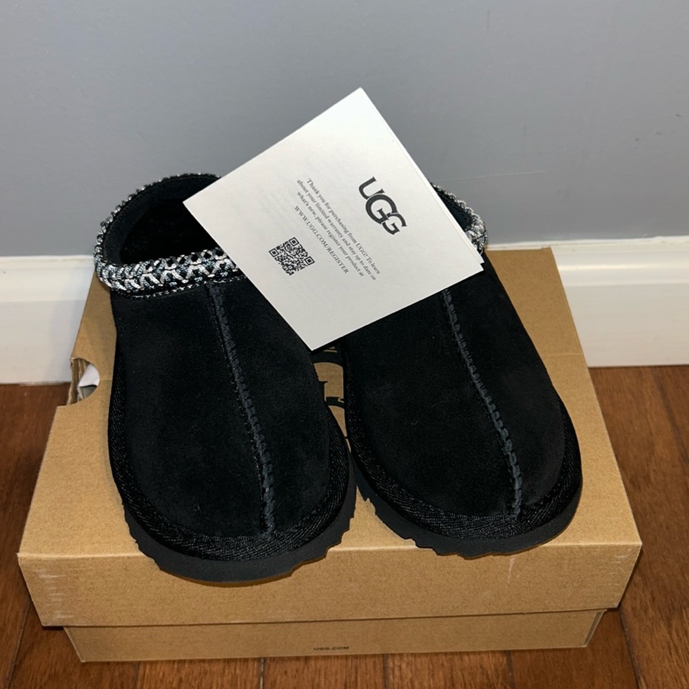 Brand new Uggs Tasman